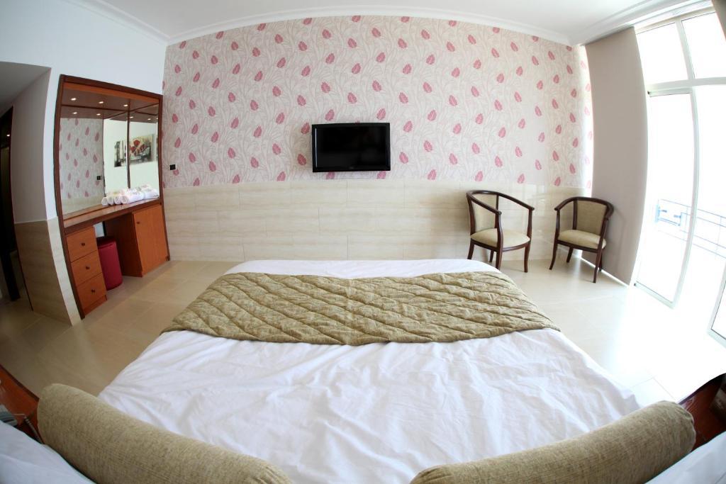 Sawary Beach Hotel Batroûn Habitación foto