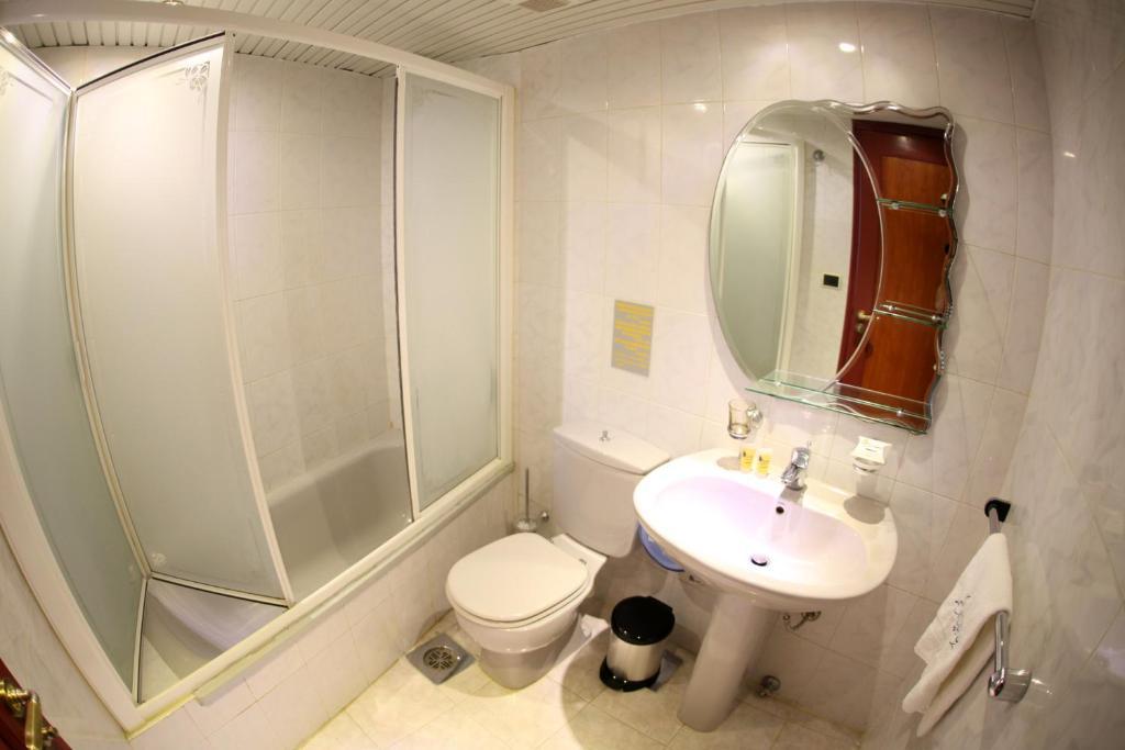 Sawary Beach Hotel Batroûn Habitación foto