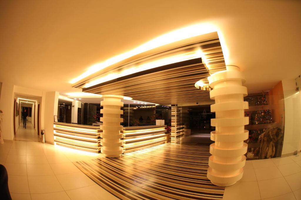 Sawary Beach Hotel Batroûn Exterior foto